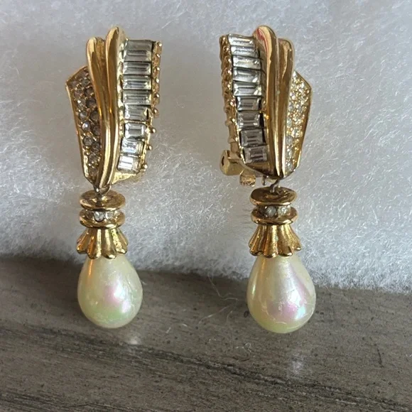 Vintage Christian Dior Gold Tone Crystal, Rhinestone, faux Pearl Clip Earrings